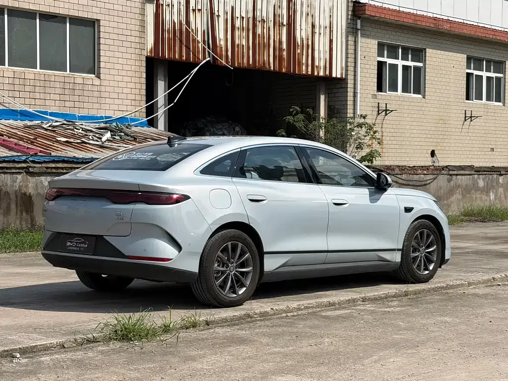 BYD Qin L — фото 10