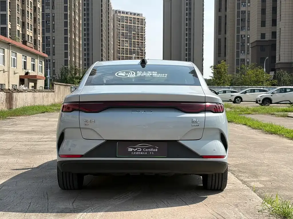 BYD Qin L — фото 9