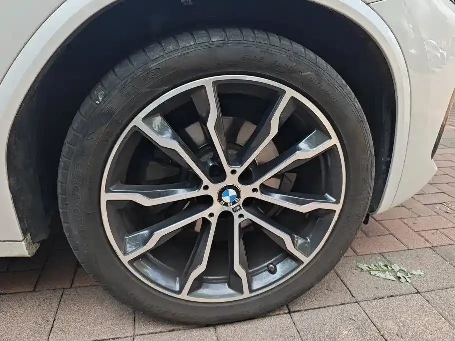 BMW X3 — фото 9