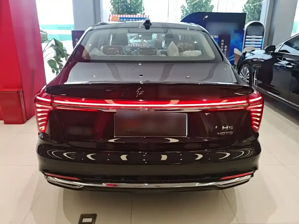 Hongqi H5 — фото 3