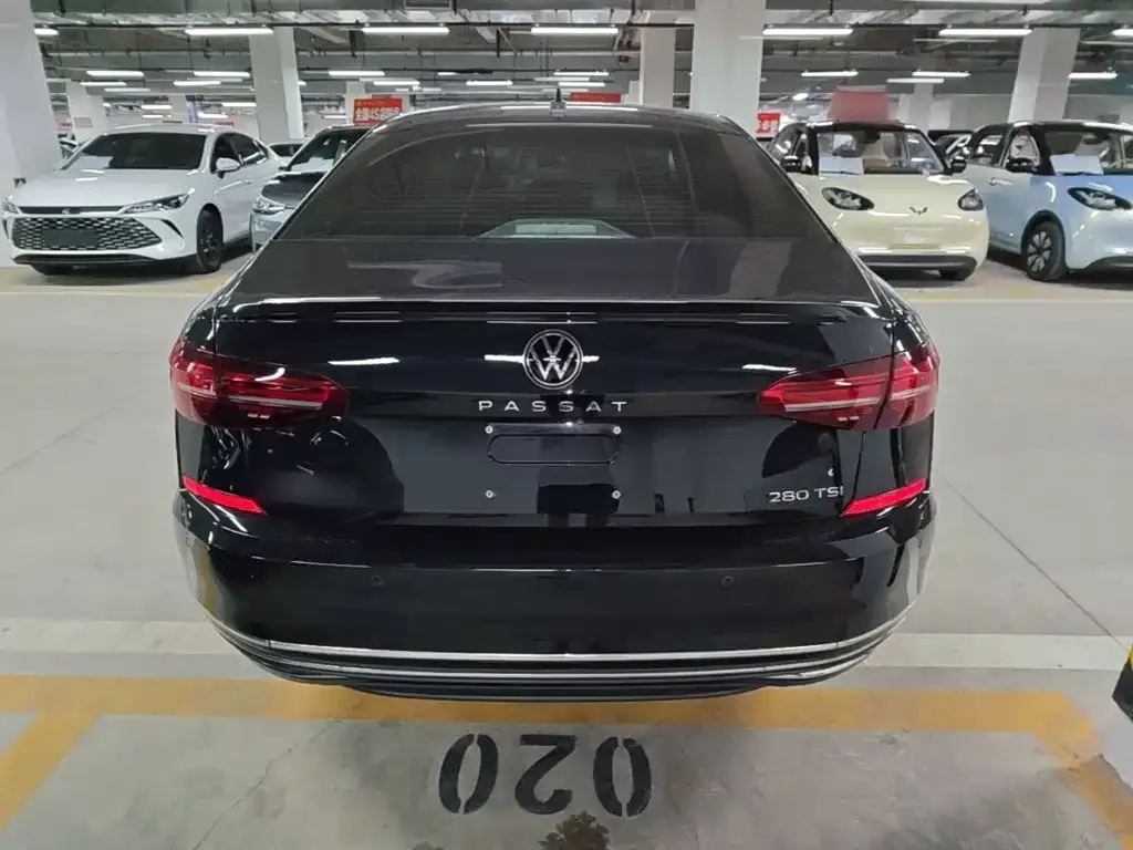 Volkswagen Passat — фото 9