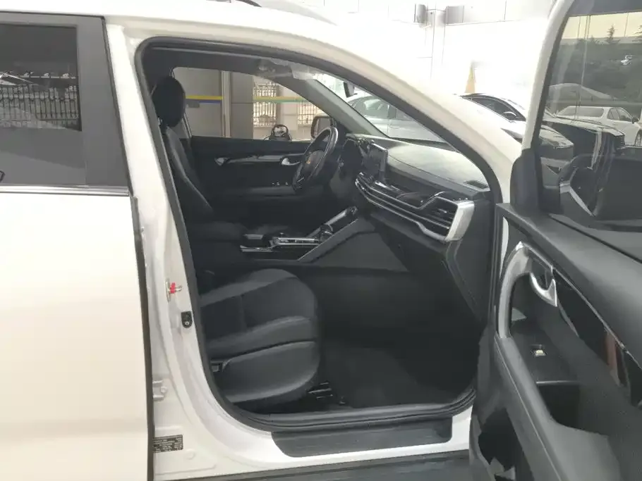 Kia Sportage — фото 8