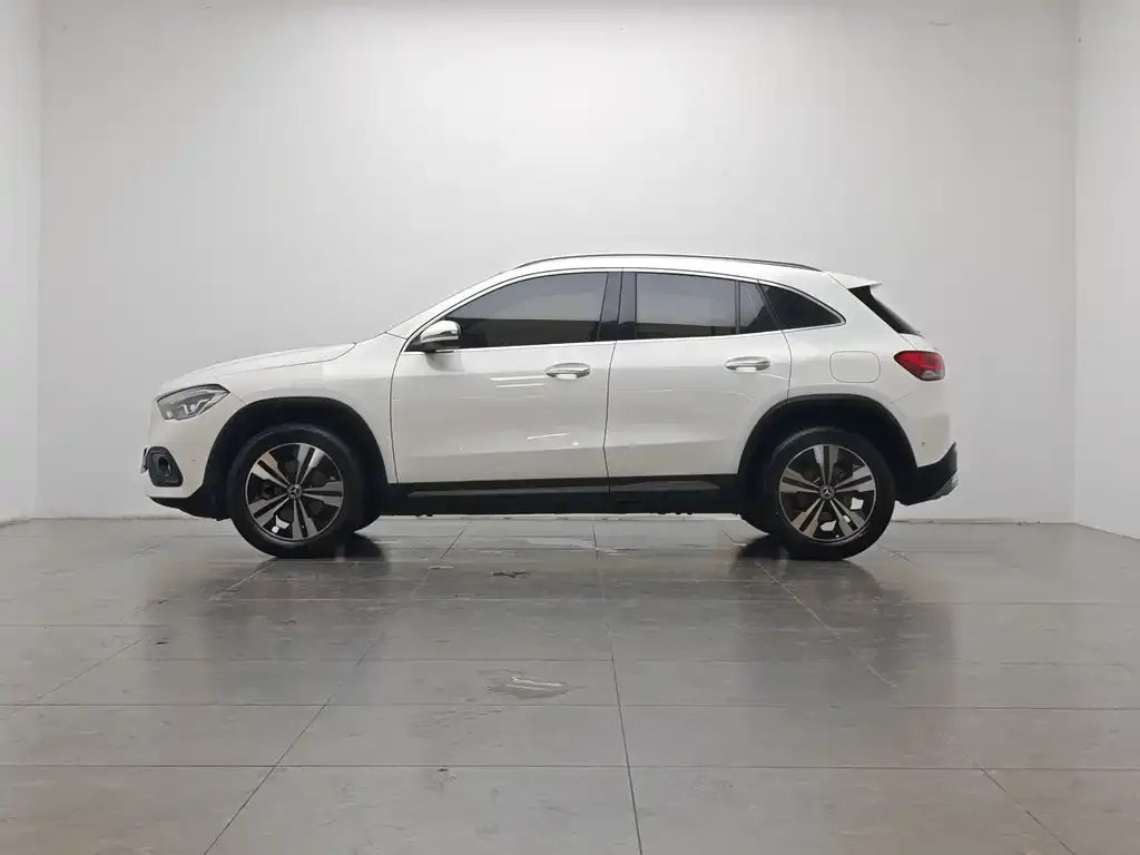 Mercedes-Benz GLA — фото 7