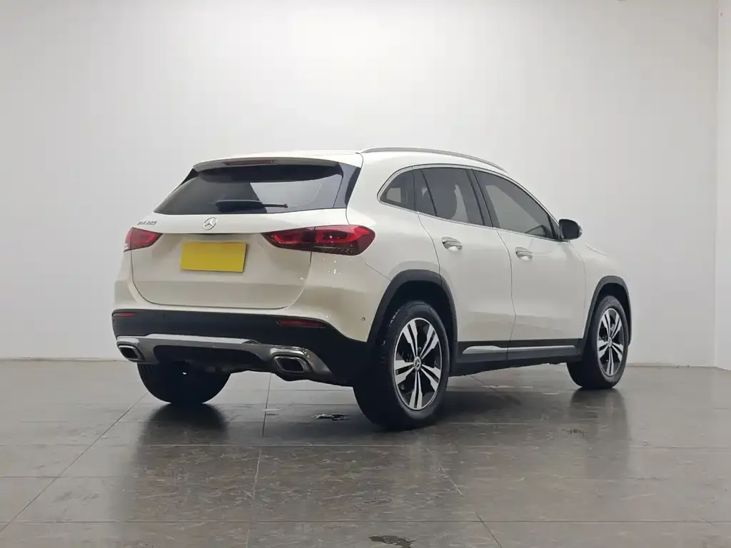 Mercedes-Benz GLA — фото 10