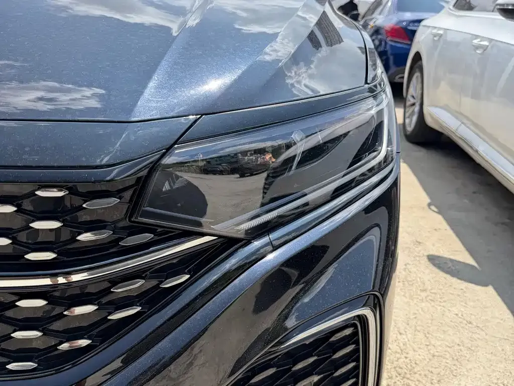 Volkswagen Passat — фото 2