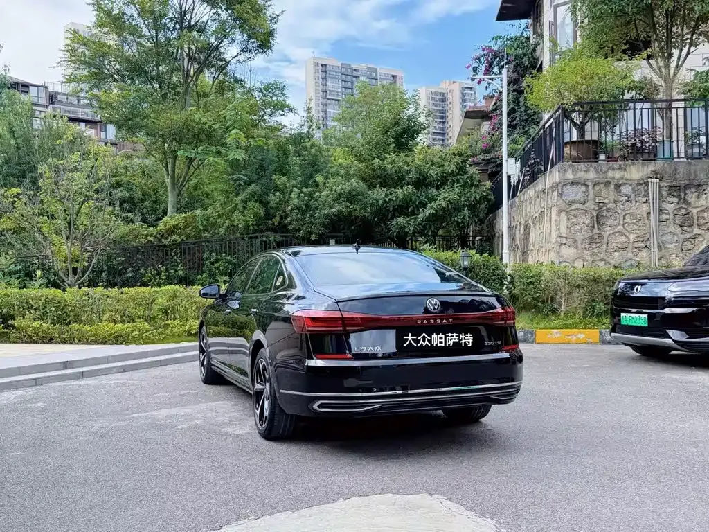 Volkswagen Passat — фото 8