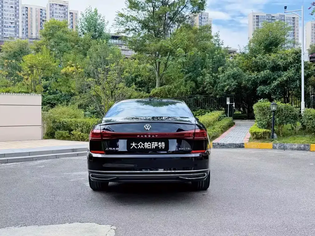 Volkswagen Passat — фото 10