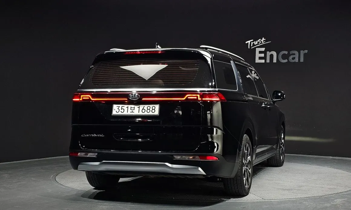 Kia Carnival — фото 2