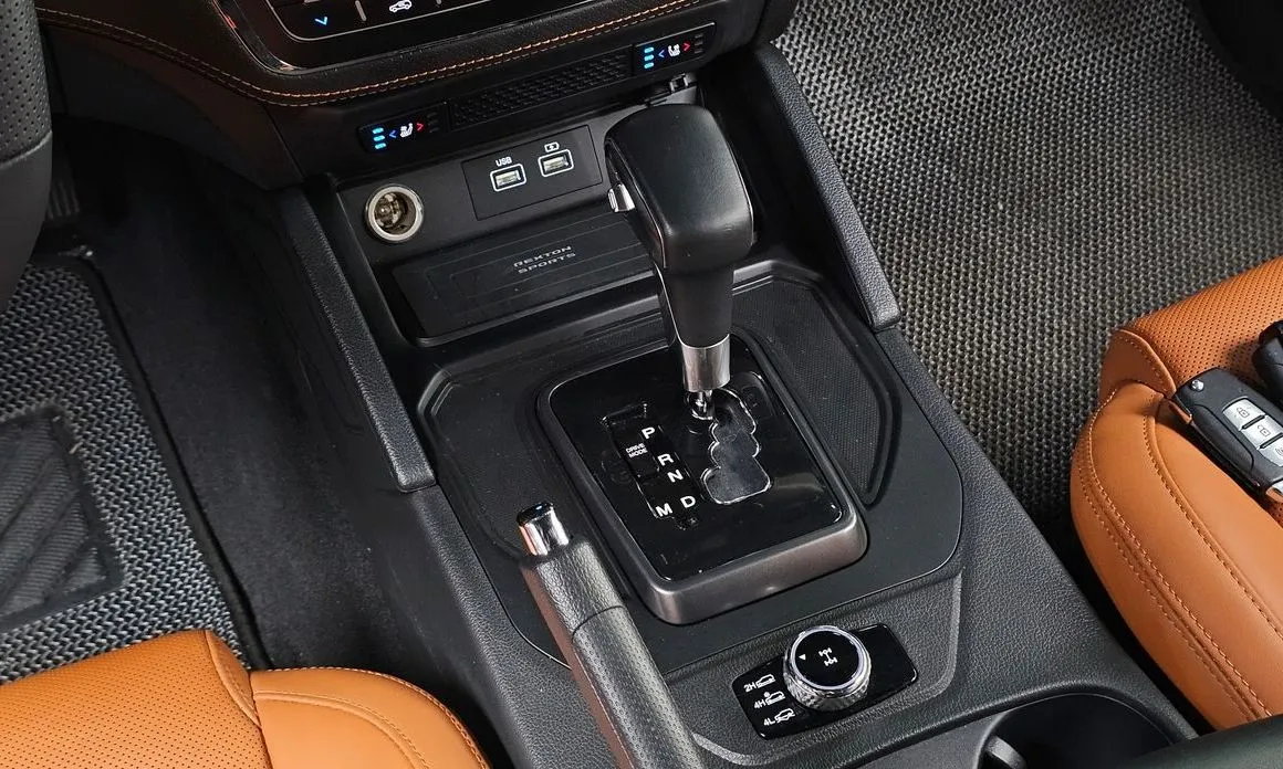 KG Mobility (Ssangyong) Rexton — фото 10