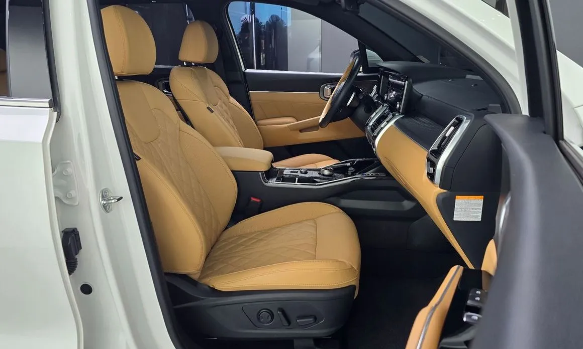 Kia Sorento — фото 7
