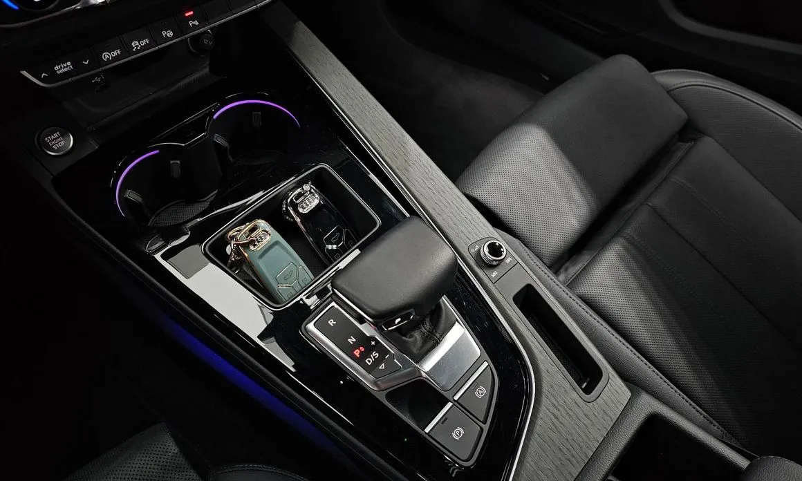 Audi A4 — фото 10