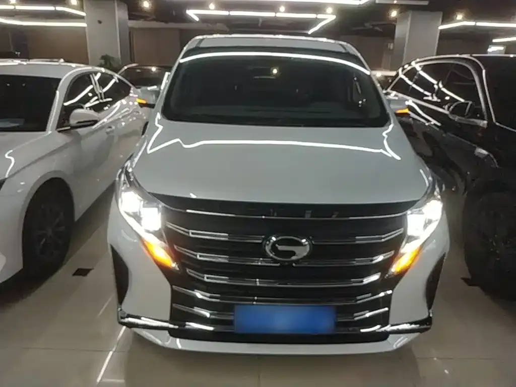 GAC Motor Trumpchi M8 — фото 8