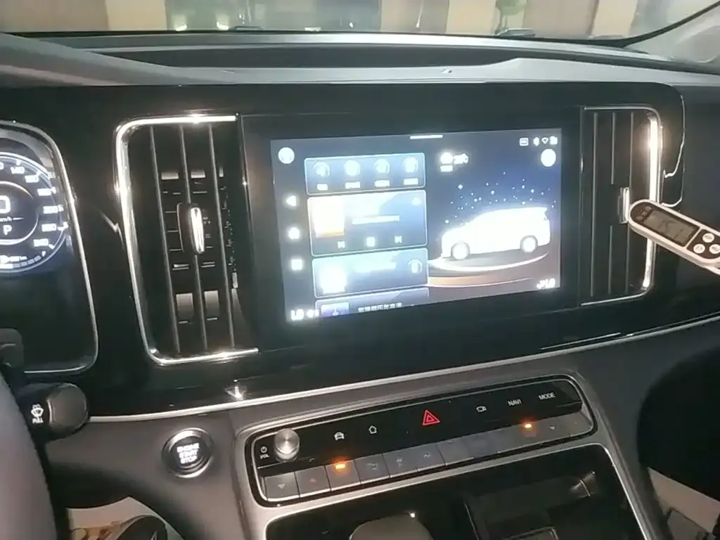 GAC Motor Trumpchi M8 — фото 10