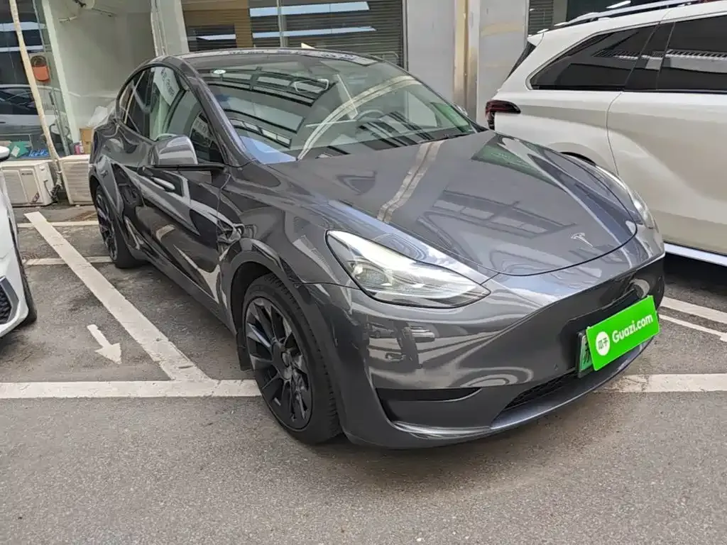 Tesla Model Y — фото 7