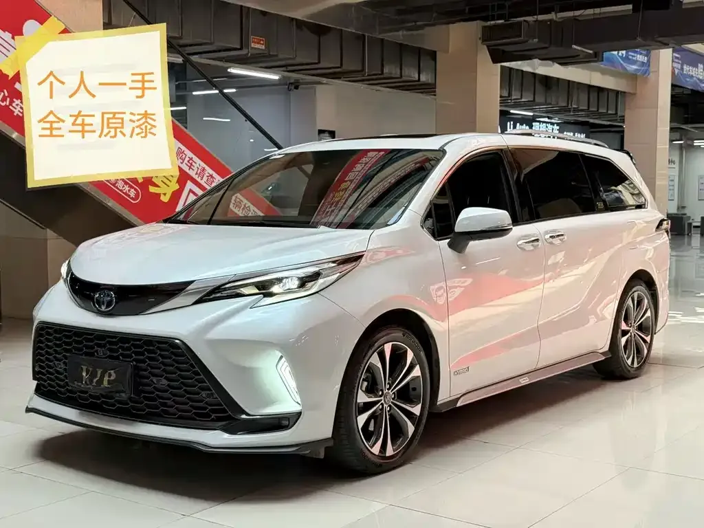 Toyota Granvia — фото 1
