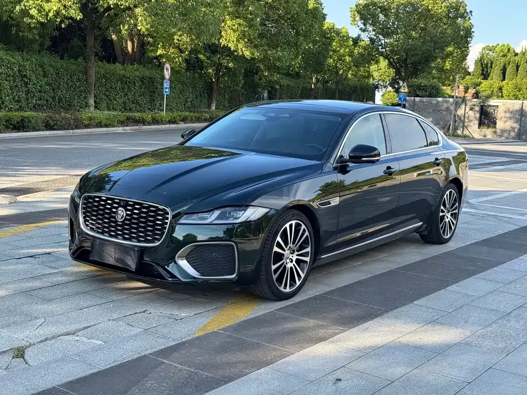 Jaguar XFL — фото 1