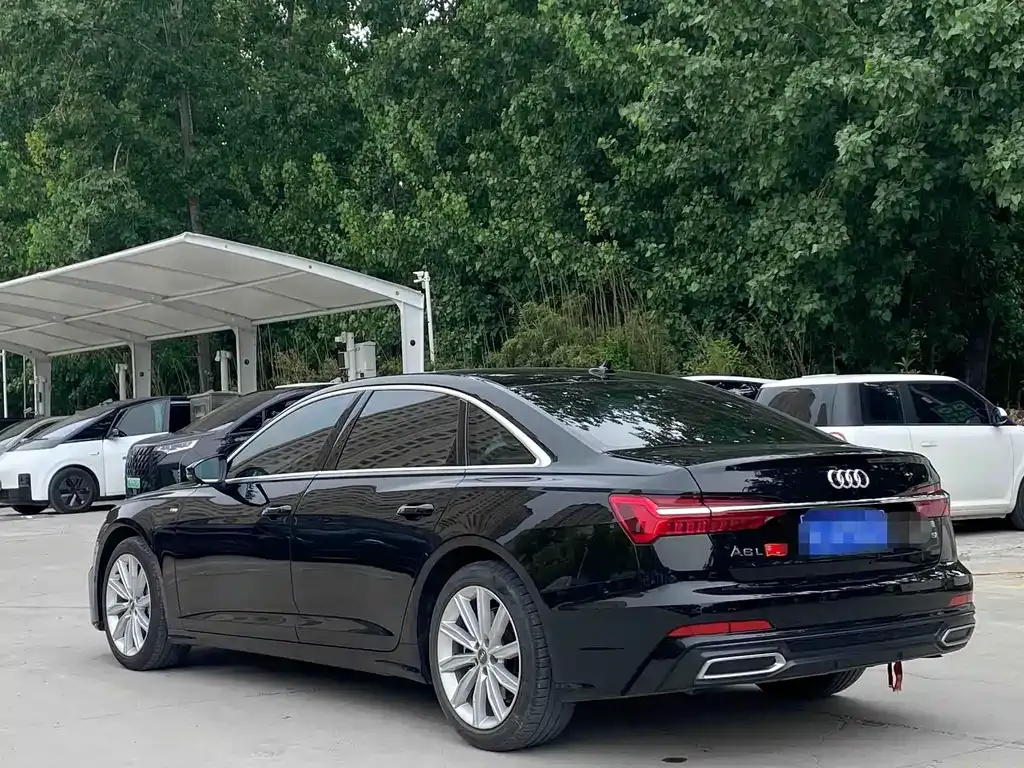 Audi A6L — фото 5