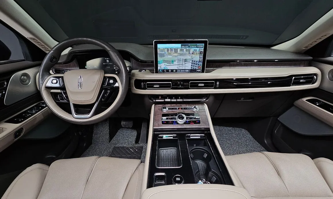 Lincoln Aviator — фото 10