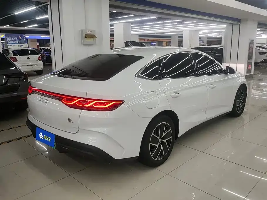 BYD Qin L — фото 6