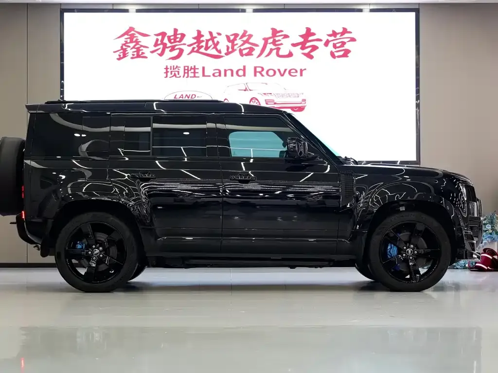 Land Rover Defender — фото 6