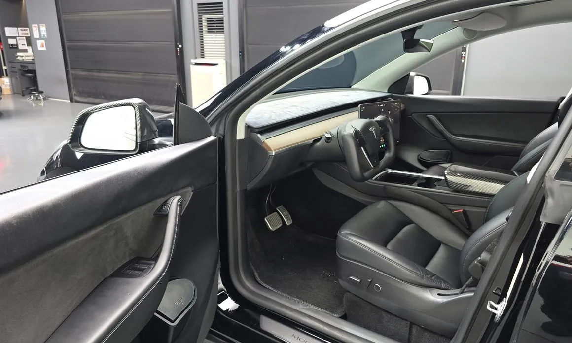 Tesla Model Y — фото 8