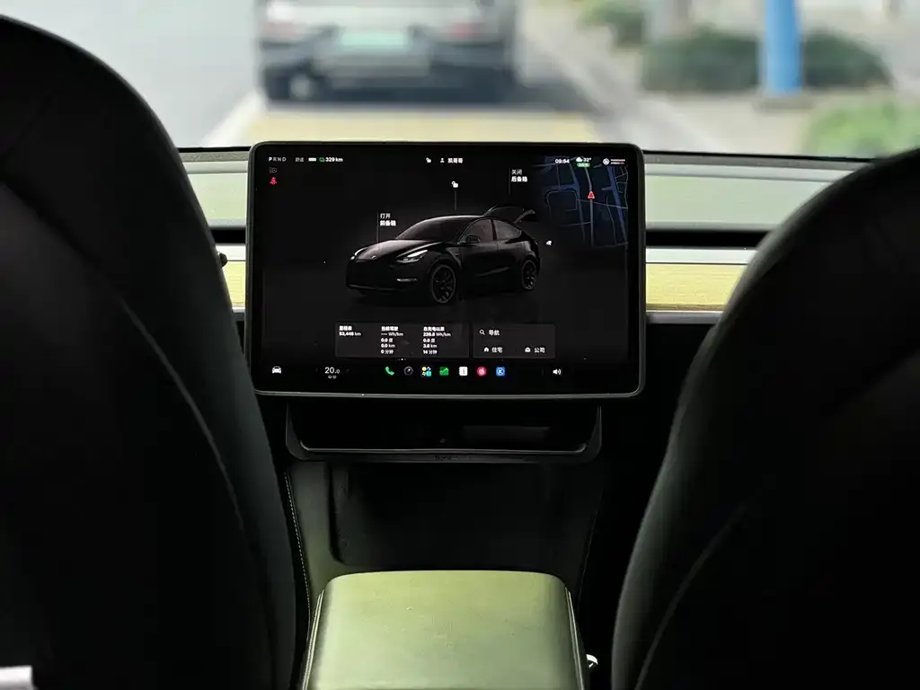 Tesla Model Y — фото 2