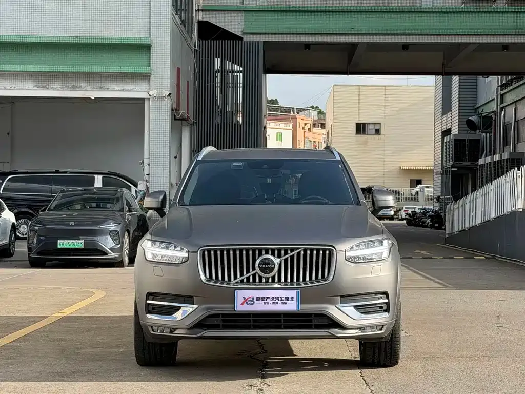 Volvo XC90 — фото 7