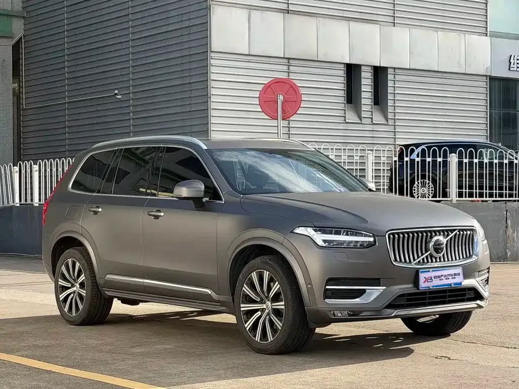 Volvo XC90 — фото 6
