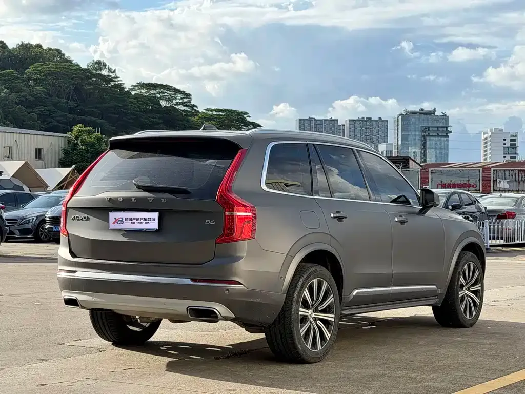 Volvo XC90 — фото 3