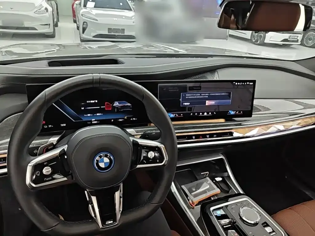 BMW i7 — фото 10