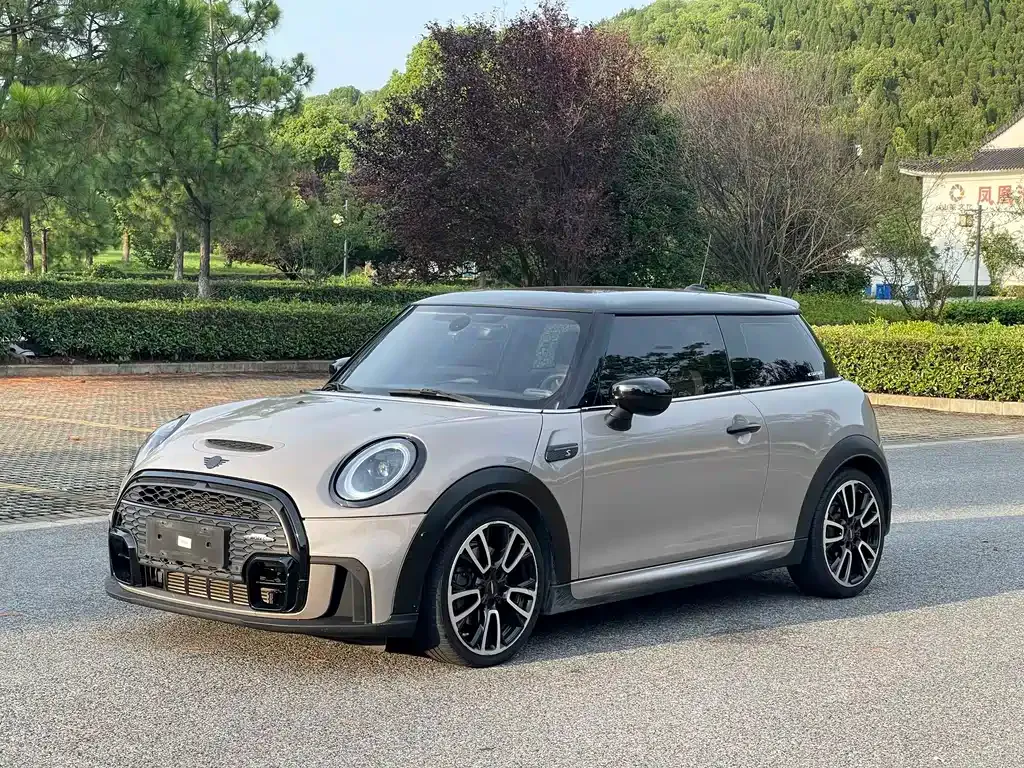 MINI Cooper (3-door) — фото 1