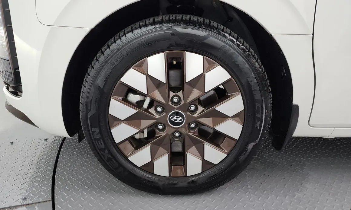 Hyundai Staria — фото 9
