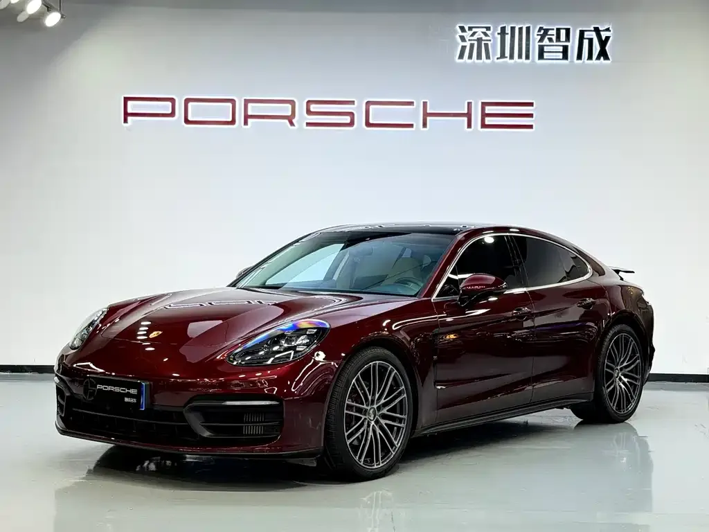 Porsche Panamera — фото 1