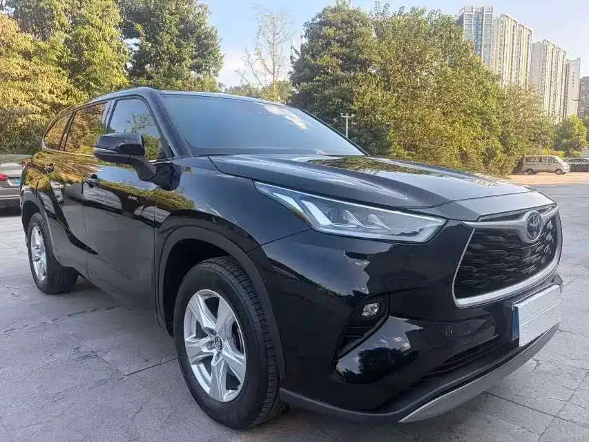 Toyota Highlander — фото 10