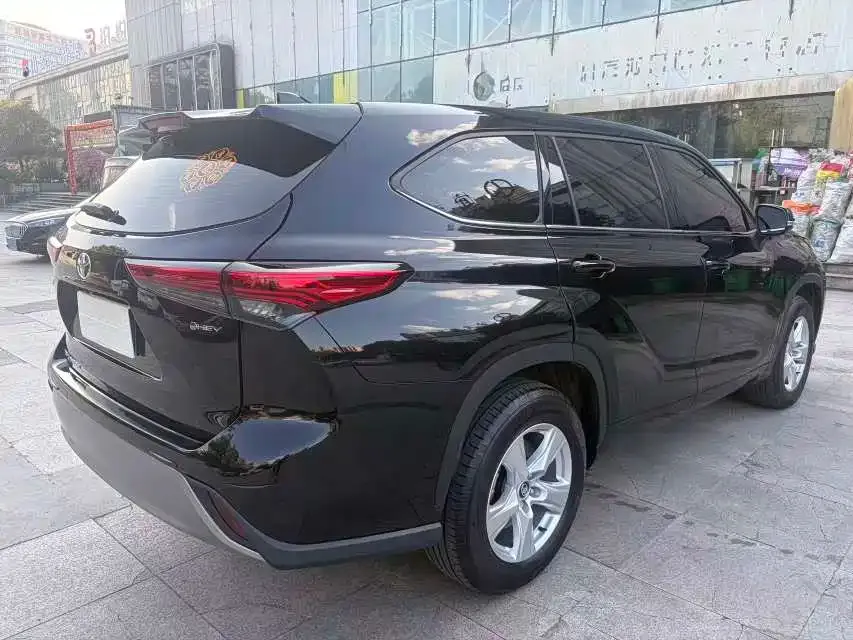 Toyota Highlander — фото 6