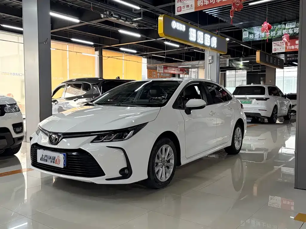 Toyota Corolla — фото 1
