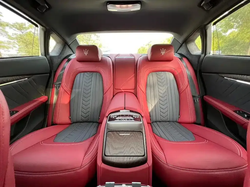 Maserati Quattroporte — фото 9