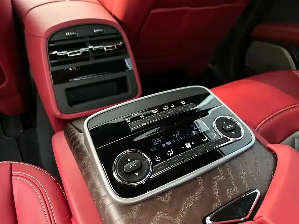 Maserati Quattroporte — фото 3