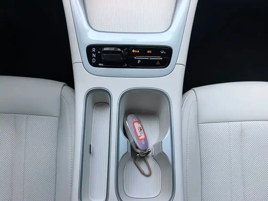 Geely Starburst — фото 4