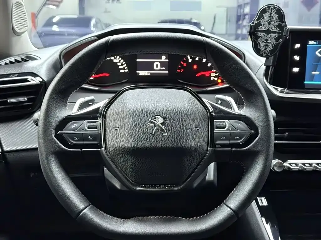 Peugeot 2008 — фото 6