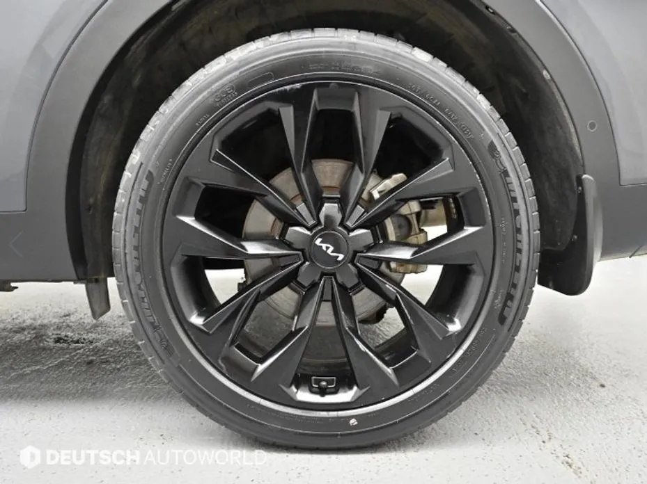 Kia Sorento — фото 8