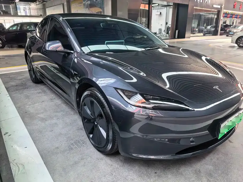 Tesla Model 3 — фото 8