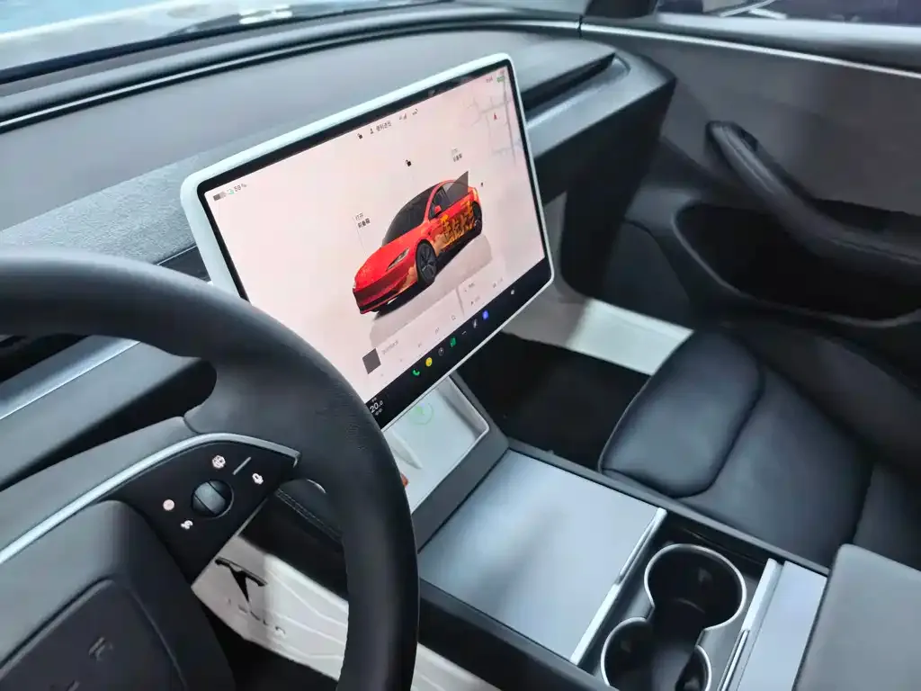 Tesla Model 3 — фото 2
