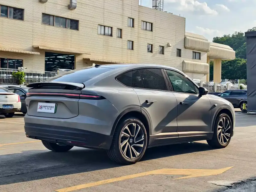 NIO EC6 — фото 10