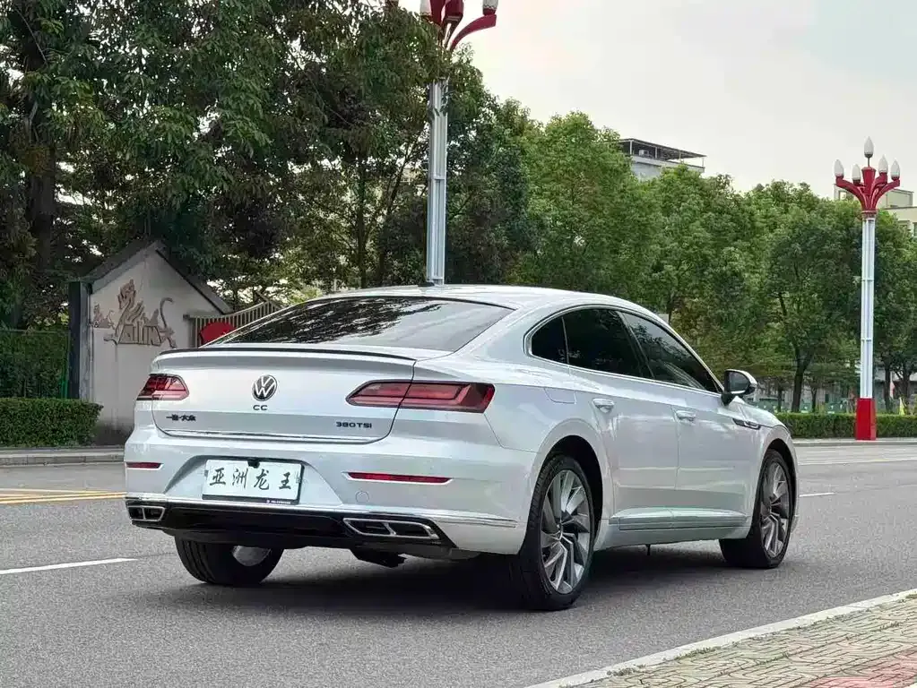 Volkswagen CC — фото 9