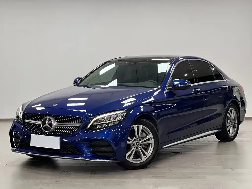 Mercedes-Benz C-Class — фото 1