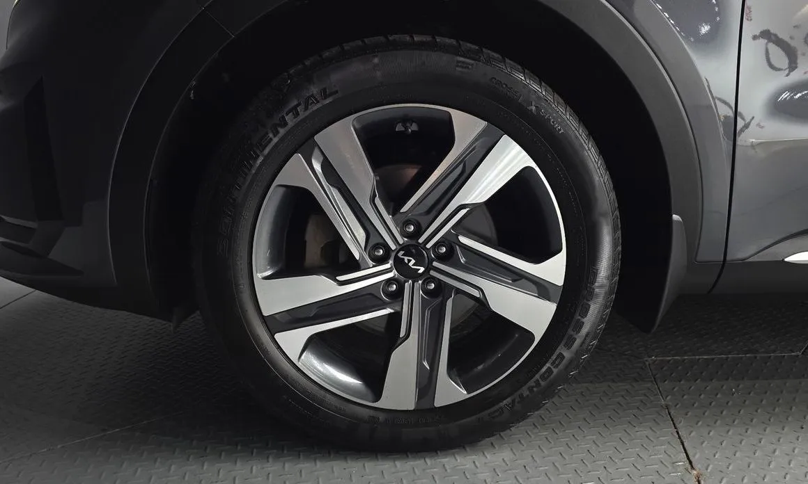 Kia Sorento — фото 9