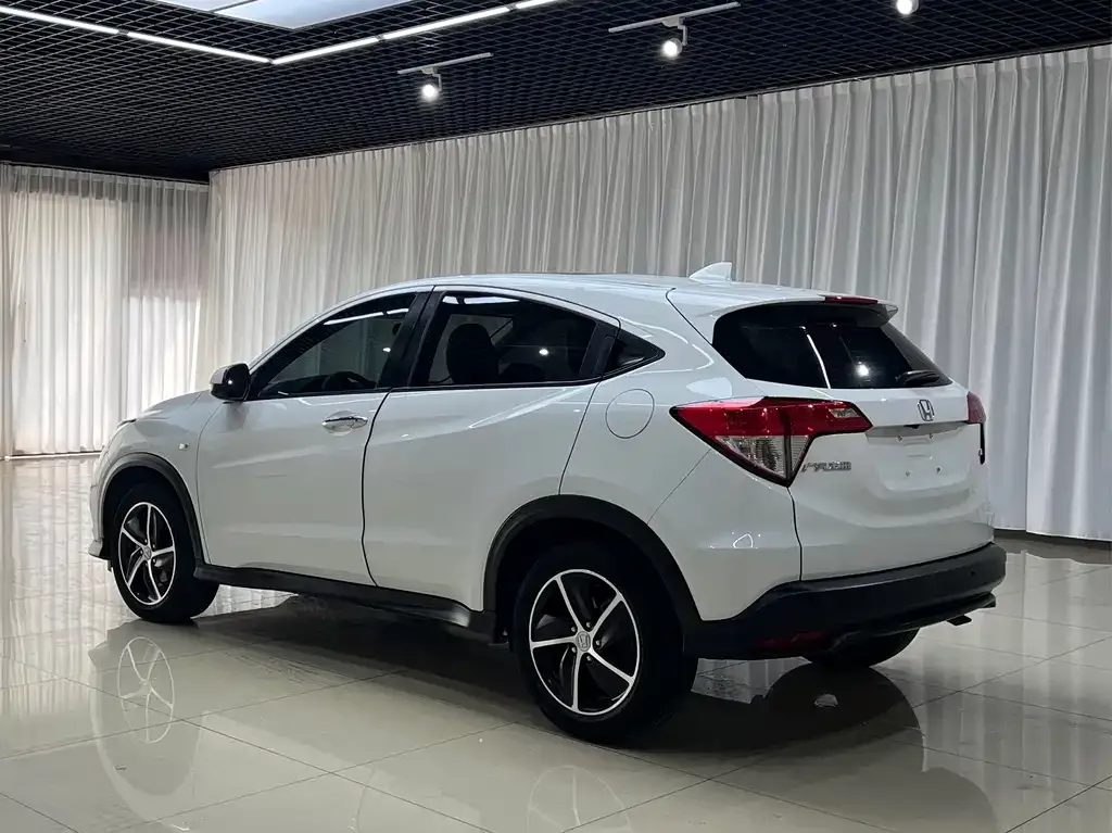 Honda Vezel — фото 6