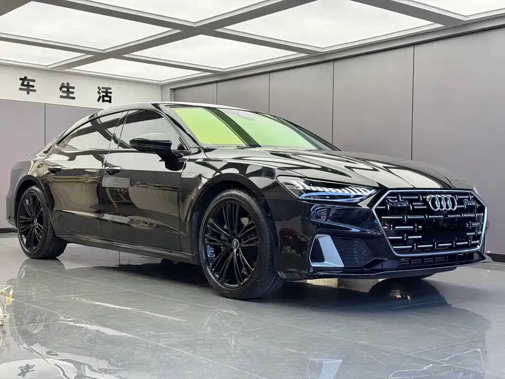 Audi A7L — фото 8