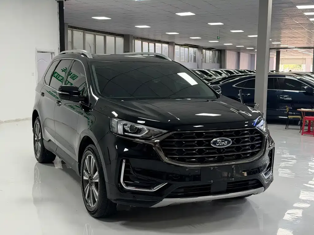 Ford Edge — фото 9